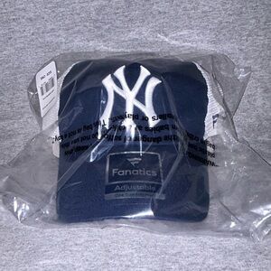 ⚾️🗽🏟️ New York Yankees Trucker Two-Tone Mesh SnapBack Hat 🏟️⚾️